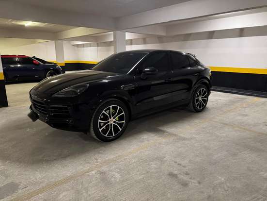 PORSCHE-CAYENNE-2022