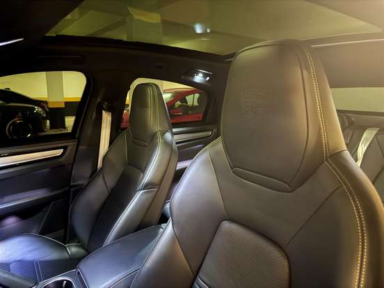 PORSCHE-CAYENNE-2022