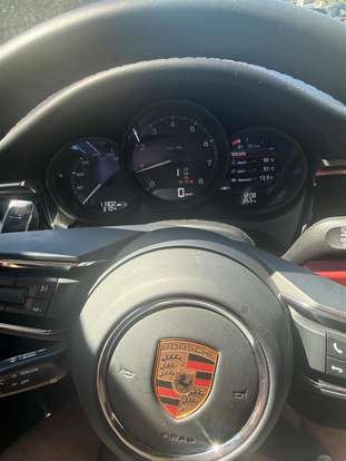PORSCHE-MACAN-2024