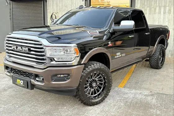 RAM 3500 6.7 I6 TURBO DIESEL LIMITED LONGHORN CD 4X4  AUTOMÁTICO