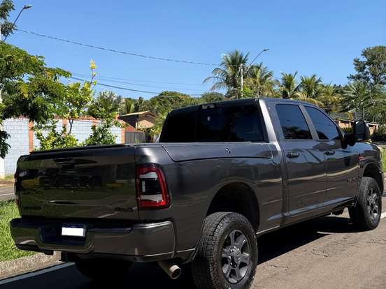 RAM-2500-6.7 I6 TURBO DIESEL LARAMIE CD 4X4 AUTOMÁTICO RAM-2500-2023