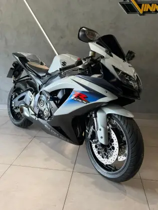 SUZUKI GSX-R750 