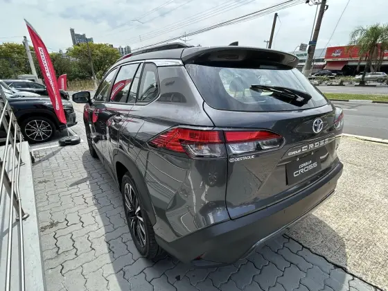 TOYOTA COROLLA CROSS 1.8 VVT-I HYBRID FLEX XRX CVT