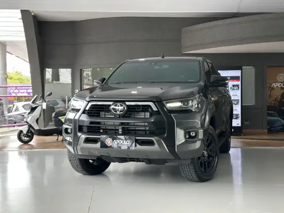 TOYOTA HILUX 2.8 D-4D TURBO DIESEL CD CONQUEST 4X4 AUTOMÁTICO