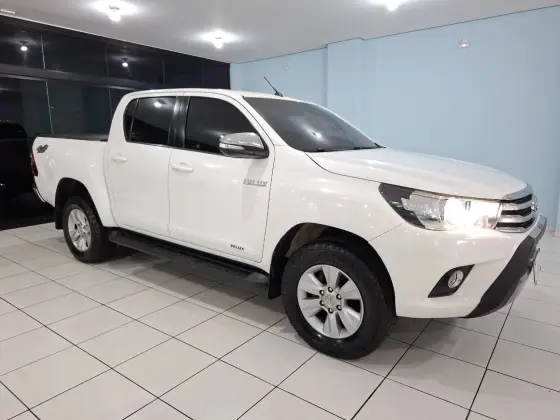 TOYOTA HILUX 2.8 SRV 4X4 CD 16V DIESEL 4P AUTOMÁTICO