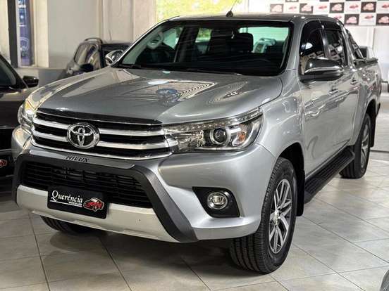 TOYOTA-HILUX-2017