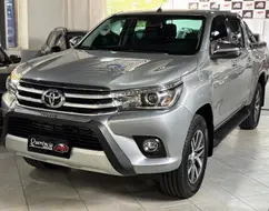TOYOTA HILUX 2.8 SRX 4X4 CD 16V DIESEL 4P AUTOMÁTICO TOYOTA HILUX 2.8 SRX 4X4 CD 16V DIESEL 4P AUTOMÁTICO