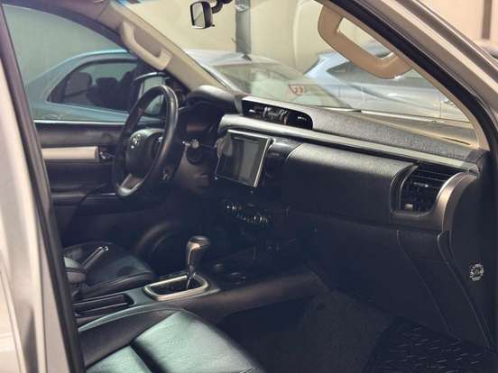 TOYOTA-HILUX-2.8 SRX 4X4 CD 16V DIESEL 4P AUTOMÁTICO TOYOTA-HILUX-2017
