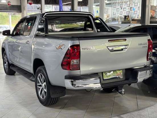 TOYOTA-HILUX-2017