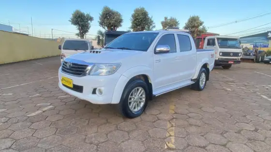 TOYOTA HILUX 3.0 SRV 4X4 CD 16V TURBO INTERCOOLER DIESEL 4P AUTOMÁTICO