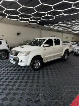 TOYOTA HILUX 3.0 SRV 4X4 CD 16V TURBO INTERCOOLER DIESEL 4P AUTOMÁTICO