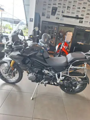 TRIUMPH TIGER 1200 BLACK EDITION 