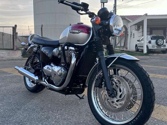 TRIUMPH-BONNEVILLE T120 1200 TRIUMPH-BONNEVILLE T120 1200-2016