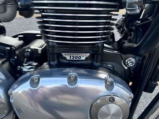 TRIUMPH-BONNEVILLE T120 1200 TRIUMPH-BONNEVILLE T120 1200-2016