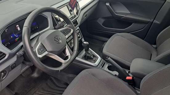 VOLKSWAGEN-T-CROSS-2024