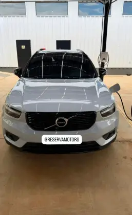VOLVO XC40 1.5 T5 RECHARGE R-DESIGN GEARTRONIC