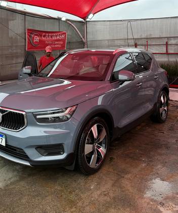 VOLVO XC40 2.0 T5 GASOLINA MOMENTUM AWD GEARTRONIC