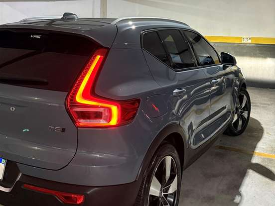 VOLVO-XC40-2.0 T5 GASOLINA MOMENTUM AWD GEARTRONIC VOLVO-XC40-2019