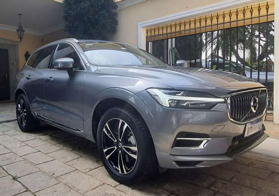 VOLVO-XC60-2020