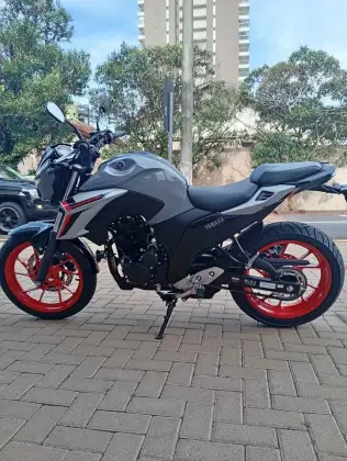 YAMAHA FZ25 FAZER CONNECTED ABS 