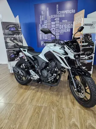 YAMAHA FZ25 FAZER CONNECTED ABS 