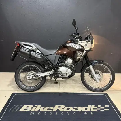 YAMAHA XTZ 250 TÉNÉRÉ 