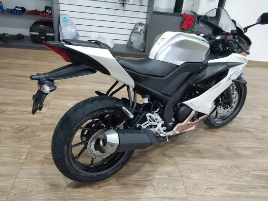 YAMAHA-YZF R15 YAMAHA-YZF R15-2026