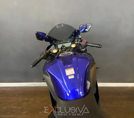 YAMAHA-YZF R15-2025