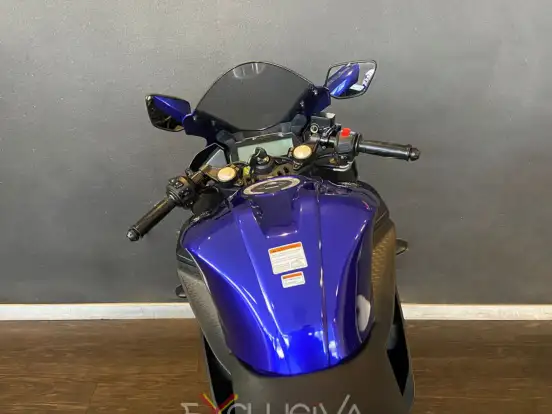 YAMAHA-YZF R15 YAMAHA-YZF R15-2025