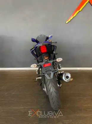 YAMAHA-YZF R15-2025