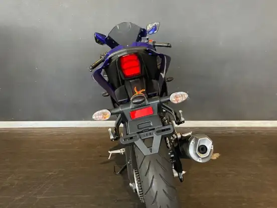 YAMAHA-YZF R15 YAMAHA-YZF R15-2025