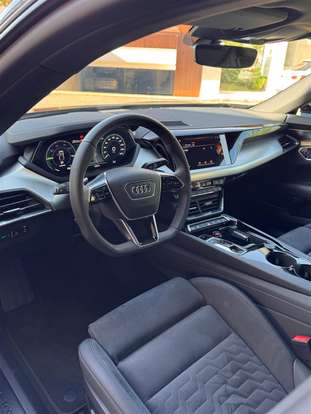 AUDI-E-TRON GT-2023