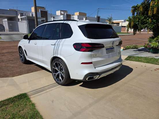 BMW-X5-3.0 I6 TURBO HÍBRIDO XDRIVE50E X-LINE AUTOMÁTICO BMW-X5-2025