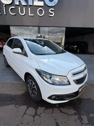 CHEVROLET ONIX 1.4 MPFI LTZ 8V FLEX 4P AUTOMÁTICO