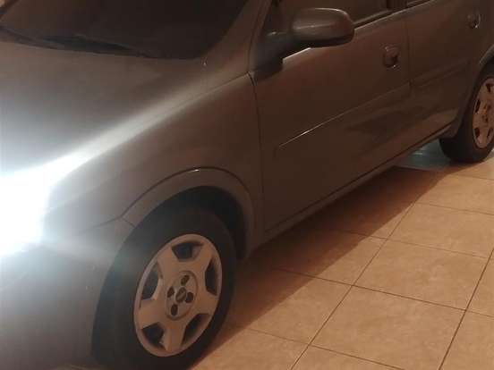 CHEVROLET-CORSA-1.0 MPFI SEDAN 8V GASOLINA 4P MANUAL CHEVROLET-CORSA-2004