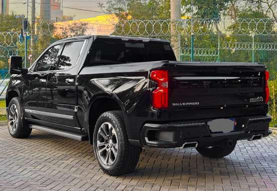 CHEVROLET-SILVERADO-2023