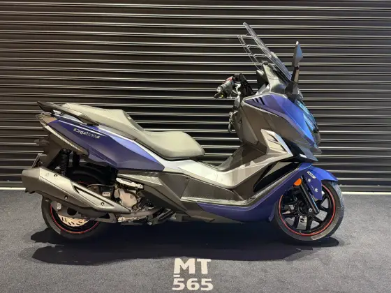 DAFRA CRUISYM 300 