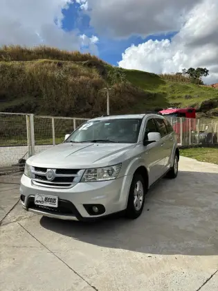 FIAT FREEMONT 2.4 EMOTION 16V GASOLINA 4P AUTOMÁTICO