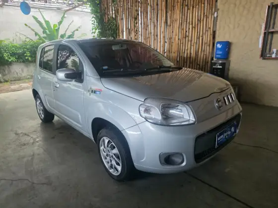 FIAT UNO 1.0 EVO VIVACE 8V FLEX 4P MANUAL