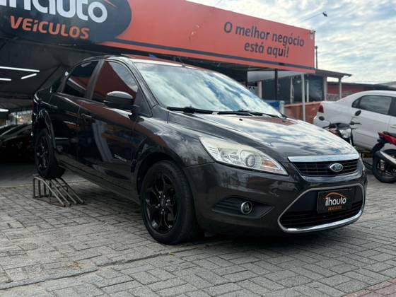 FORD FOCUS 2.0 TITANIUM SEDAN 16V FLEX 4P AUTOMÁTICO