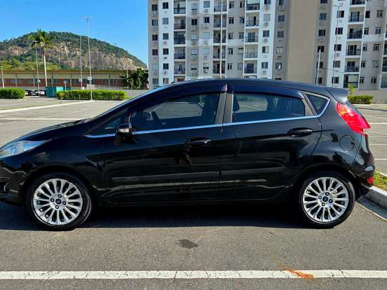 FORD-FIESTA-1.6 TITANIUM HATCH 16V FLEX 4P POWERSHIFT FORD-FIESTA-2013