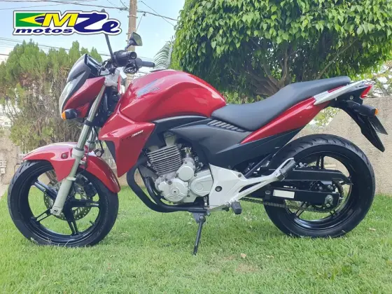 HONDA CB 300R 