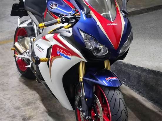 HONDA-CBR 1000RR FIREBLADE HONDA-CBR 1000RR FIREBLADE-2011