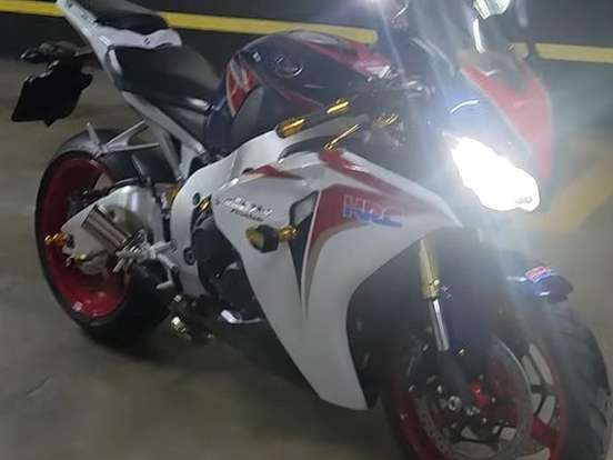HONDA-CBR 1000RR FIREBLADE HONDA-CBR 1000RR FIREBLADE-2011