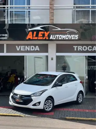 HYUNDAI HB20 1.6 COMFORT PLUS 16V FLEX 4P AUTOMÁTICO