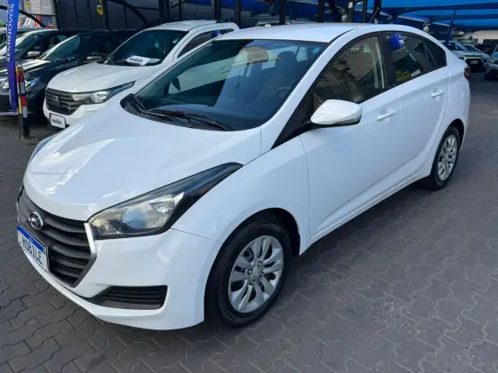 HYUNDAI HB20S 1.6 COMFORT PLUS 16V FLEX 4P MANUAL