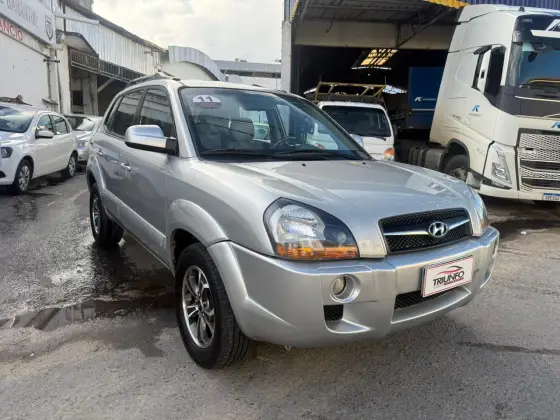 HYUNDAI TUCSON 2.4 GLS 4WD 16V GASOLINA 4P AUTOMÁTICO