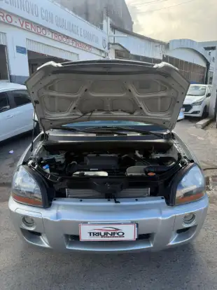 HYUNDAI-TUCSON-2010
