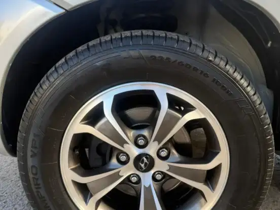 HYUNDAI-TUCSON-2.4 GLS 4WD 16V GASOLINA 4P AUTOMÁTICO HYUNDAI-TUCSON-2010