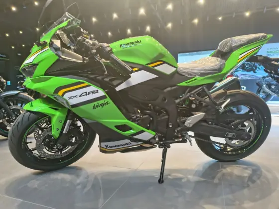 KAWASAKI NINJA ZX-4RR 